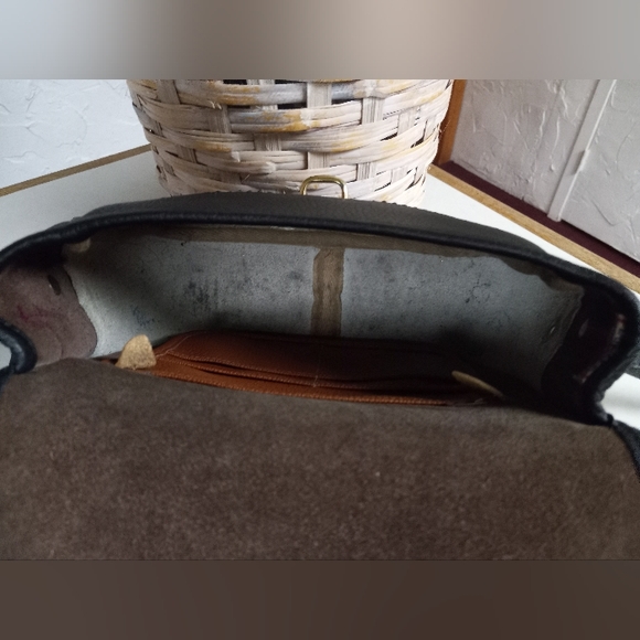 Dooney & Bourke Teton Collection Shoulder Bag - Picture 12 of 16